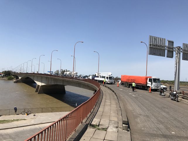 Puente Oroño: pasó otro día complicado para poder ingresar a la ciudad
