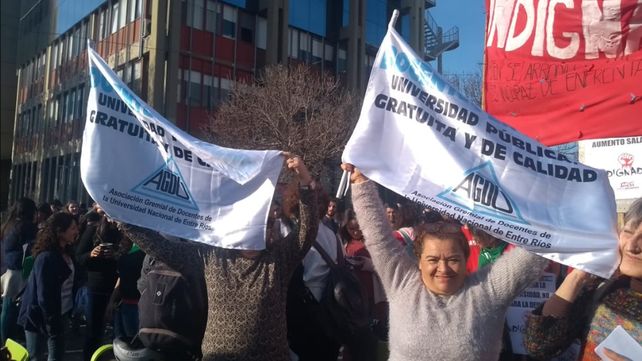 Docentes universitarios profundizarán acciones contra el ajuste a la universidad pública