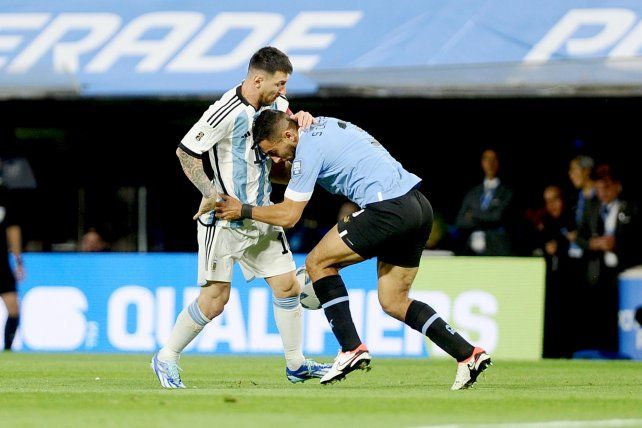 El minuto a minuto del clásico entre Argentina y Uruguay