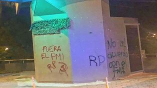 Detuvieron a un hombre por realizar pintadas contra el FMI&nbsp;