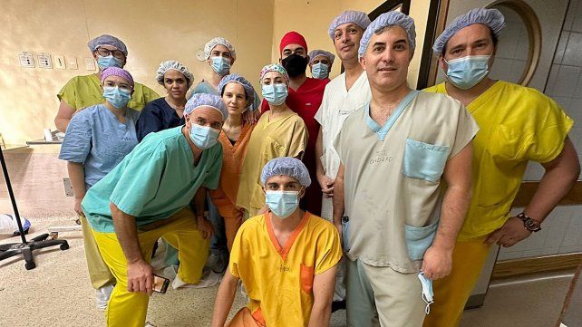 Equipo. Es la primera vez que una intervención de este tipo se realiza en Sudamérica. Se hizo en un hospital públicos empleando inteligencia artificial IA&nbsp;