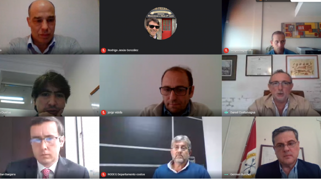 La provincia posibilita reuniones de negocios entre fabricantes de equipamientos para la cadena láctea y empresas colombianas