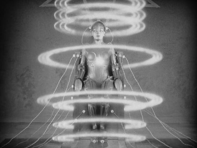 Metrópolis fue la película más cara de la historia del cine alemán y con el tiempo resultó también una de las más influyentes en las posteriores realizaciones de la industria.