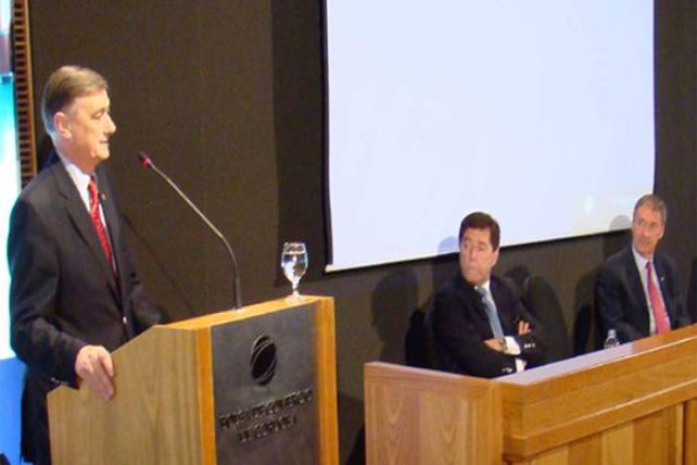 Binner firmó con Schiaretti un acuerdo para avanzar en la construcción de acueductos