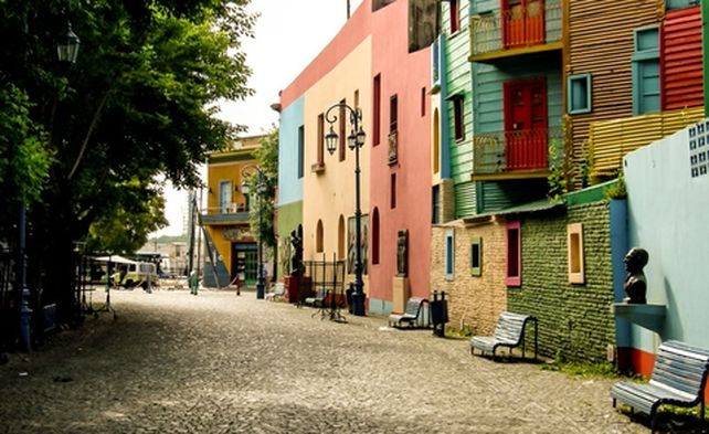 caminito. Un asaltante apuñaló diez veces al turista estadounidense.