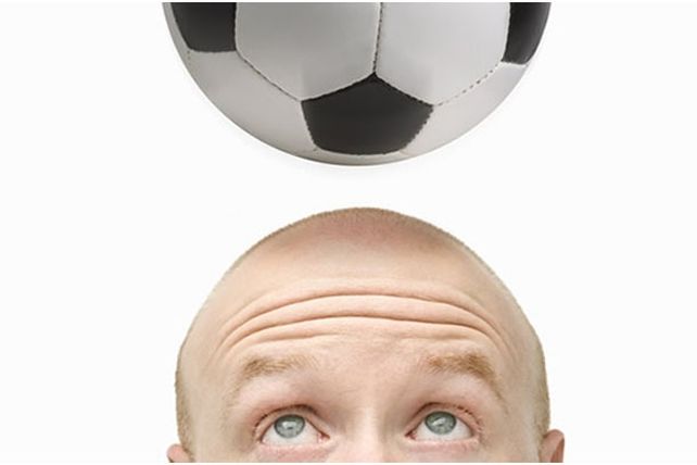 Los cabezazos en el fútbol suponen un alto riesgo de sufrir un daño cerebral traumático