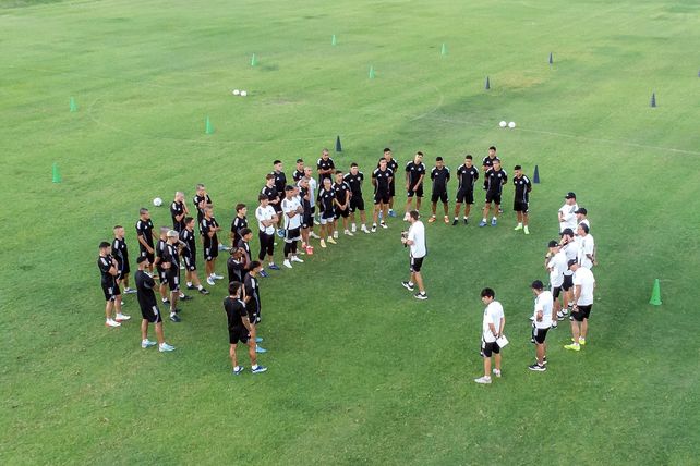 Leones FC ajusta su preparación de cara al torneo de Primera C