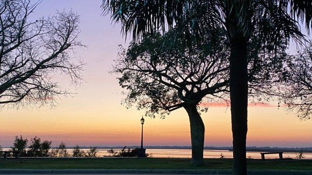 Lunes de sol y con temperaturas de primavera en pleno invierno en la ciudad de Santa Fe