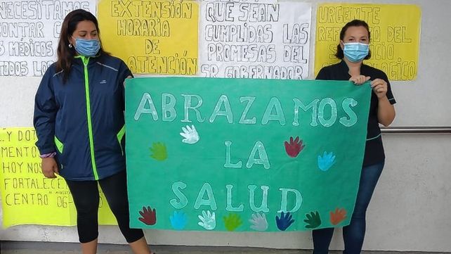 Juventud del Norte: vecinos y médicos abrazaron al centro de salud y le piden respuestas al gobierno