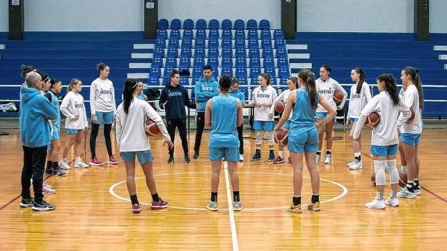 La Selección Argentina U17 inició su preparación para el Mundial con la presencia de Amparo Postigo.