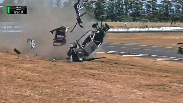 Escalofriante accidente en el Top Race de Paraná.