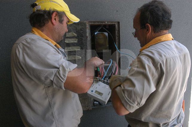 Control. Los vecinos denuncian que la empresa no realiza los controles en el barrio Centenario / Foto: Juan Manuel Baialardo - Uno Santa Fe