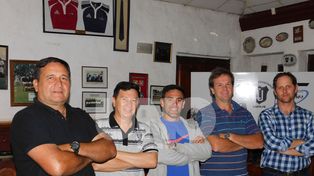 Universitario recibe a los juveniles