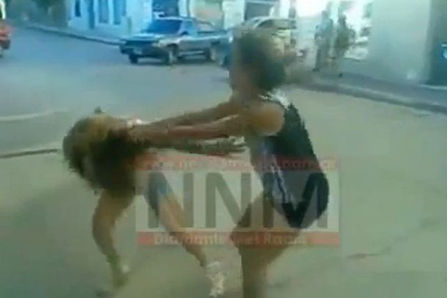 Gualeguay: brutal golpiza a una menor a la salida de un boliche