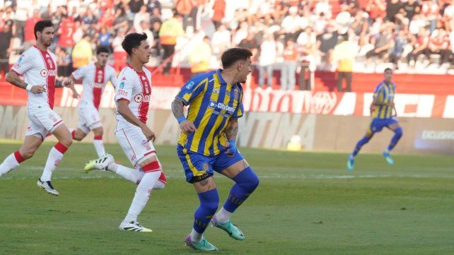 Rosario Central enfrenta a Huracán con la mira puesta en la cima y la tabla anual