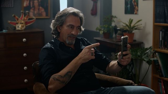 El Insomne, la ficción con Osvaldo Laport que nació en Rosario y llega a todo el país para acompañar a los fantasmas del pasado