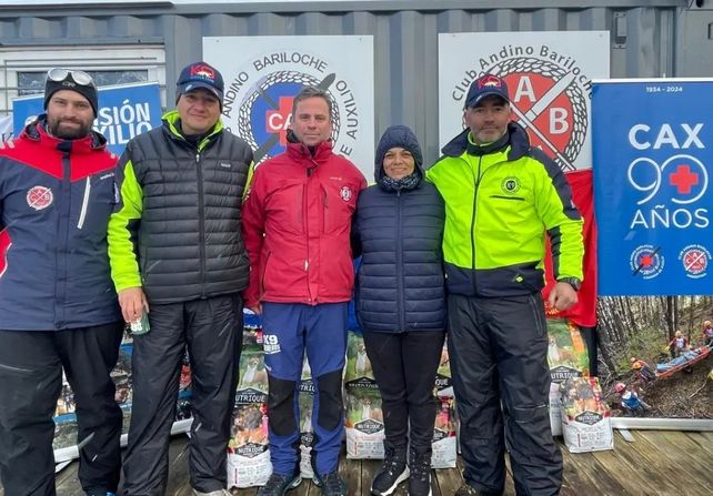 El integrante del equipo K-9 de los bomberos de Funes