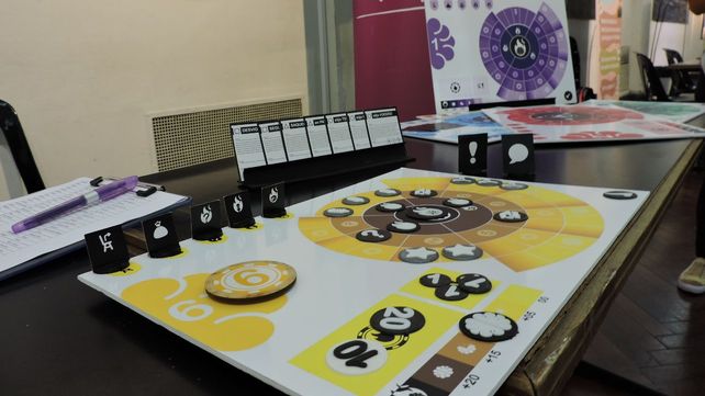 En una primera etapa LudumProba es un juego de mesa de estrategia, pero la idea es que llegue a ser digital.