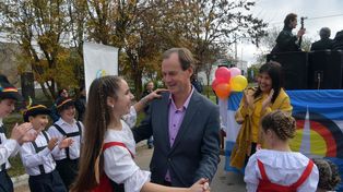 El gobernador Bordet participó de la celebración en la Aldea que en 2010 tenía 553 habitantes.&nbsp;