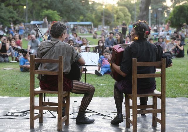 Artistas que actuaron en enero de 2020 aún no cobraron sus contratos.