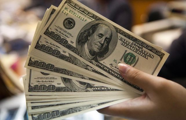 Sin techo: en Santa Fe, el dólar trepó a $32,50