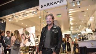 Ricky Sarkany tenía una fábrica enganchada de la luz