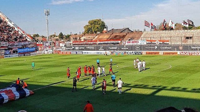 El minuto a minuto del partido entre Chacarita y Colón El minuto a minuto del partido entre Chacarita y Colón