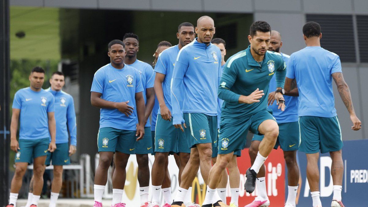 Brasil se mide con Escocia en el cierre del grupo