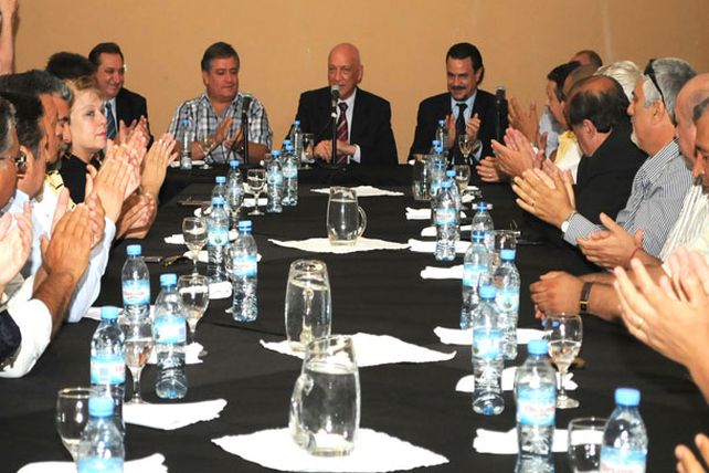 Para hacer Santa Fe son necesarios el trabajo y la producción