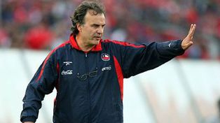 El Loco Bielsa recibir&aacute; donaciones en la TV chilena para los damnificados por el sismo