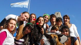 En Rosario, los estudiantes secundarios festejan el Día de la Chupina