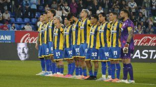 El Central que logró un triunfo clave en cancha de Vélez, donde antes vivió emocionado el homenaje a Miguel Ángel Russo.