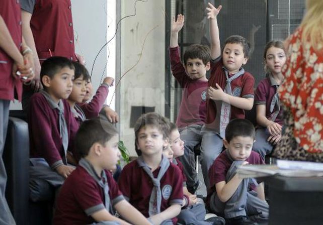 Alumnos del IES visitaron Diario UNO