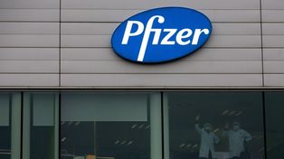 El Reino Unido aprobó la vacuna de Pfizer y comenzará a aplicarla en cinco días