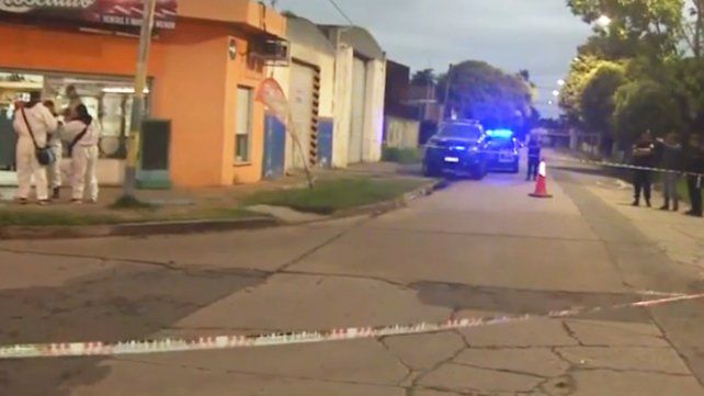 Asesinaron a balazos a un comerciante de 45 años en Villa Gobernador Gálvez