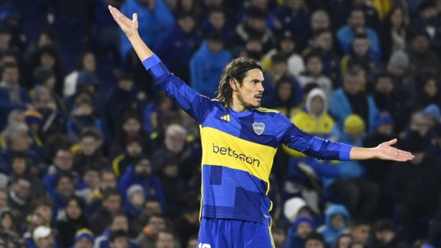 Edison Cavani viene con la pólvora mojada jugando fuera de la Bombonera.