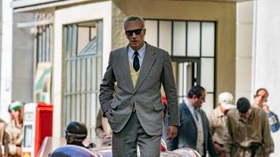 Adam Driver interpreta a Enzo Ferrari a fines de los años 50, cuando perdió a su hijo Dino y su empresa estaba cerca de la quiebra .&nbsp; 