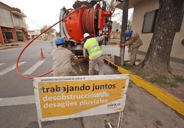 Desagües: ya se limpiaron más de 88 kilómetros de canales, conductos entubados y cunetas