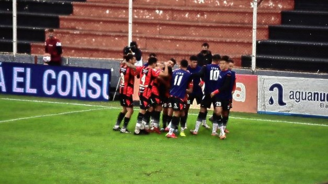 Patronato estiró su levantada con una goleada ante Gimnasia