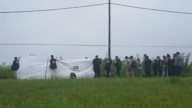 La Policía de Investigaciones trabaja en el lugar del hecho.
