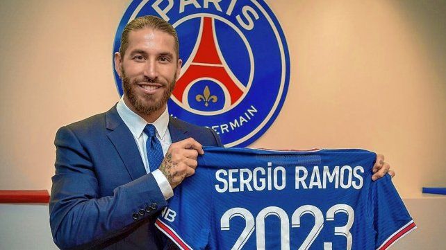El español Sergio Ramos ya es jugador del PSG francés