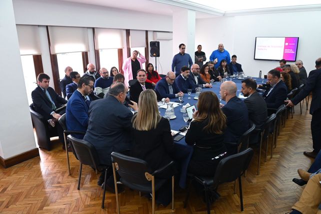 El Ministerio de Seguridad destacó una caída del 37% en los robos y una disminución de la violencia en Santa Fe El Ministerio de Seguridad destacó una caída del 37% en los robos y una disminución de la violencia en Santa Fe
