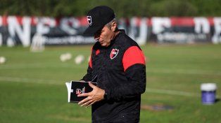 Frank Darío Kudelka encabeza una pretemporada clave para Newells.