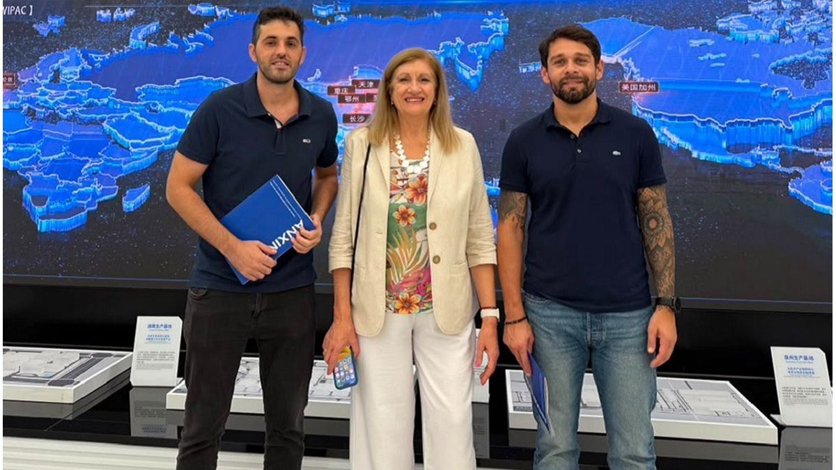 China: Rosario Romero visitó una empresa líder en gestión energética
