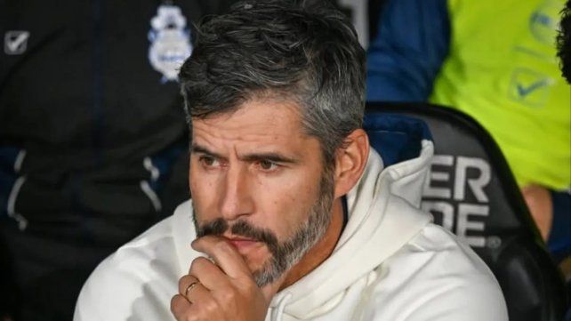 Gimnasia ratificaría a Ariel Pereyra como entrenador para el segundo semestre
