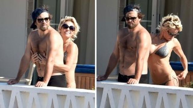 Pamela Anderson, in fraganti sin la bikini