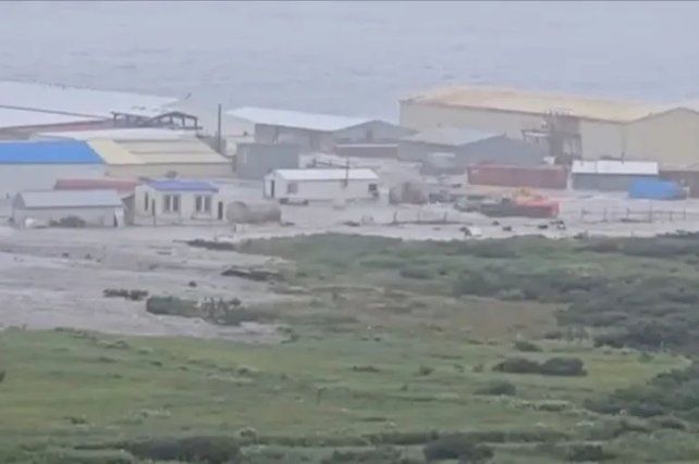 El tsunami que siguió al terremoto provocó numerosos daños en la zona.