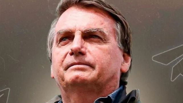 La Corte Suprema de Brasil ordenó la prisión domiciliaria para Bolsonaro por violar restricciones judiciales