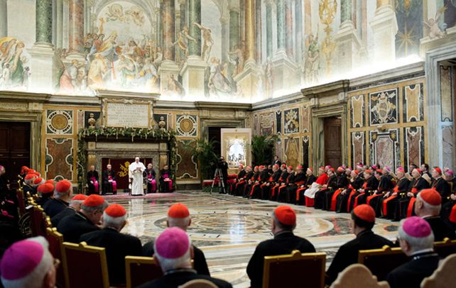 Ducha fría. Jorge Bergoglio usó sus originales dotes de pastor para describir los defectos de la dirigencia eclesial.