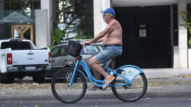 El calor no da tregua y hoy la temperatura máxima llegará a los 39 grados